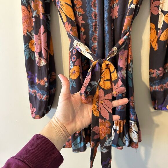 Free People Violet Hill Print Boho Floral Deep V Neck Tie Back Mini Dress Size 2 - Picture 11 of 14